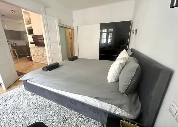 Modern Spacious Flat In Buda Lägenhet *