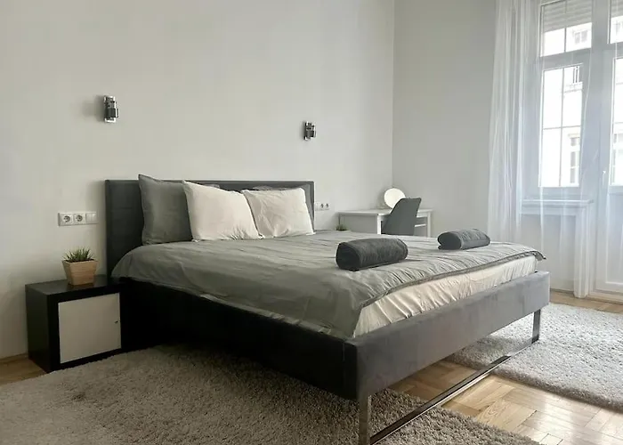 Lägenhet Modern Spacious Flat In Buda *